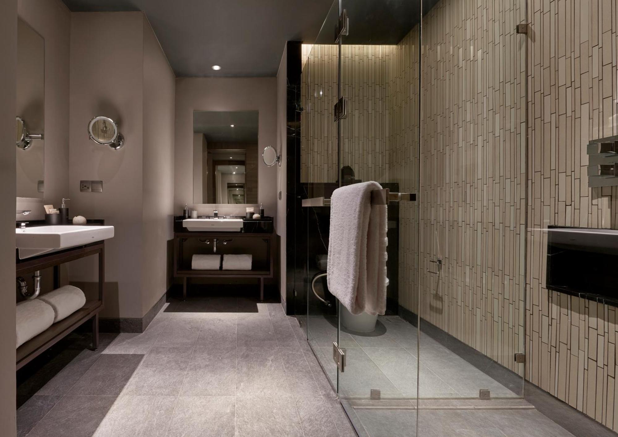 Alila Scbd Джакарта Номер фото